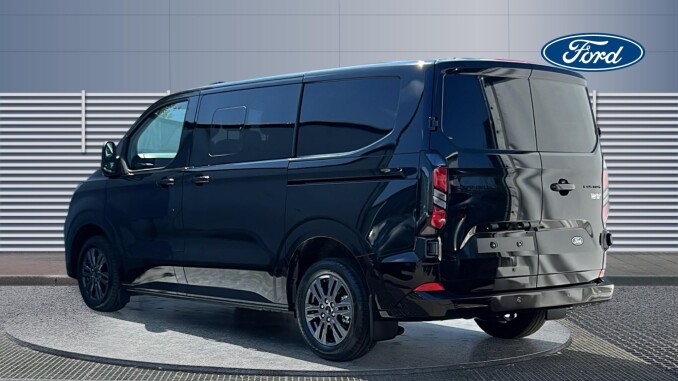 Ford Transit Custom 320 L1 Diesel Fwd 2.0 EcoBlue 170ps H1 Double Cab Van Limited Auto - Image 2